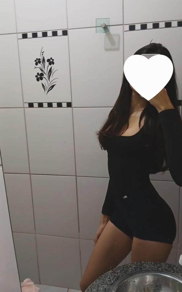 672838474: Chica busca chico en Sevilla