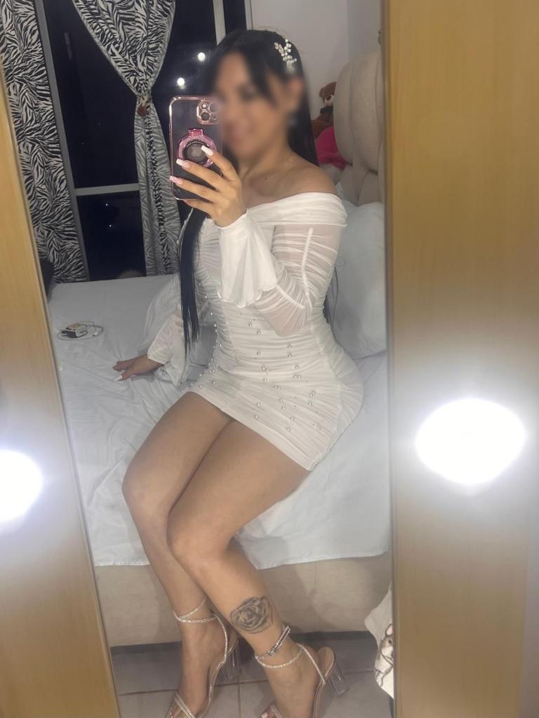Chica busca chico en Ibiza: 