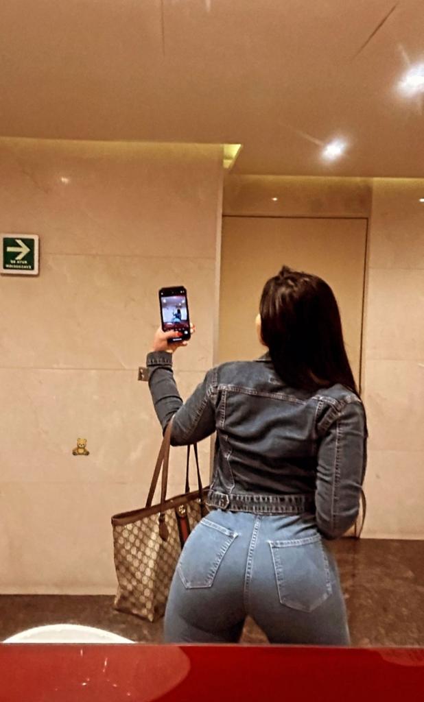 Chica busca chico en Almería: 