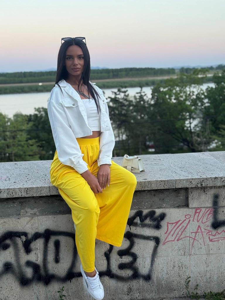 Chica busca chico en Almería: 