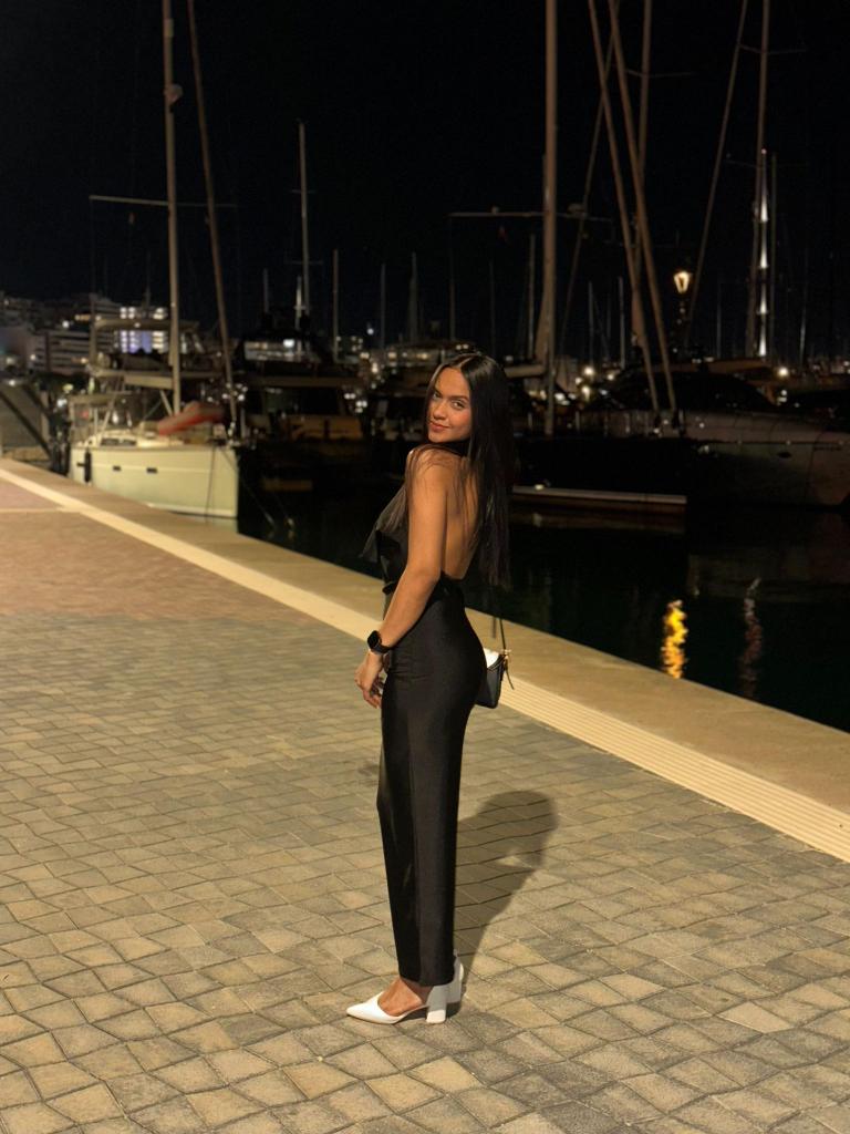Chica busca chico en Ibiza: 