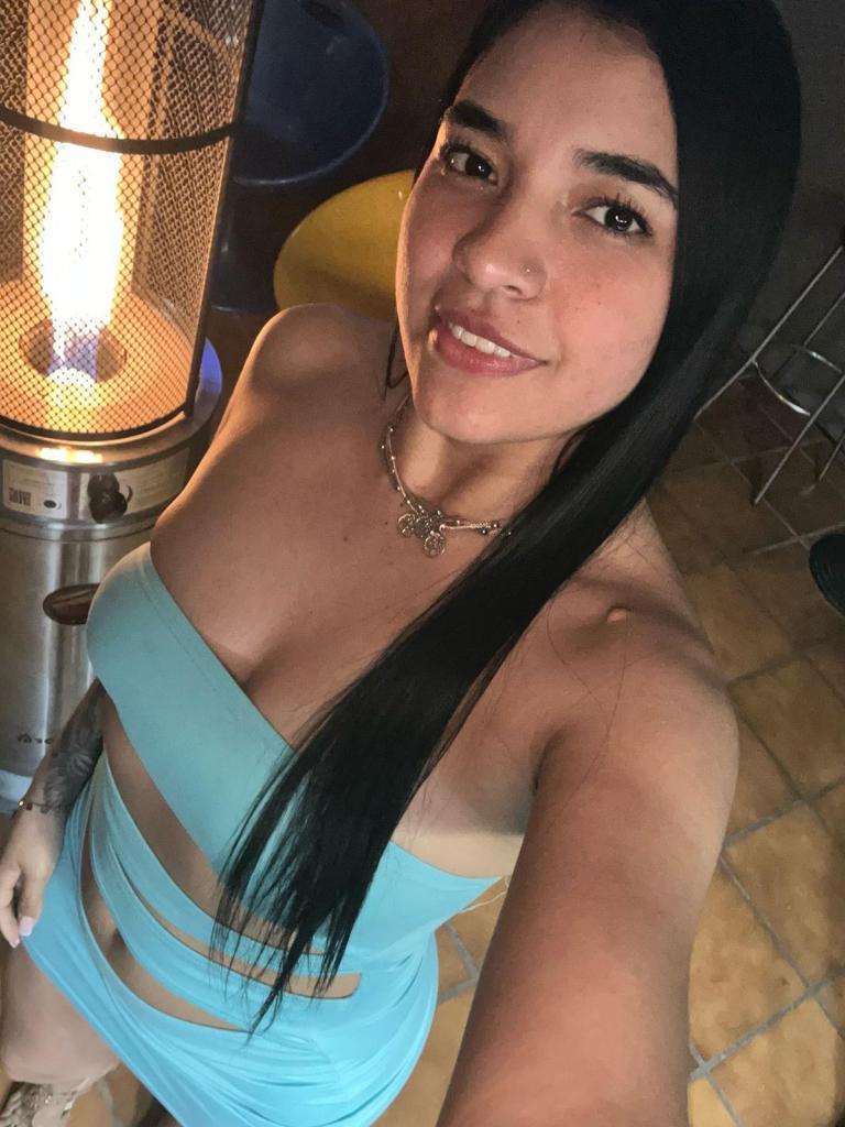 Chica busca chico en Almería: 