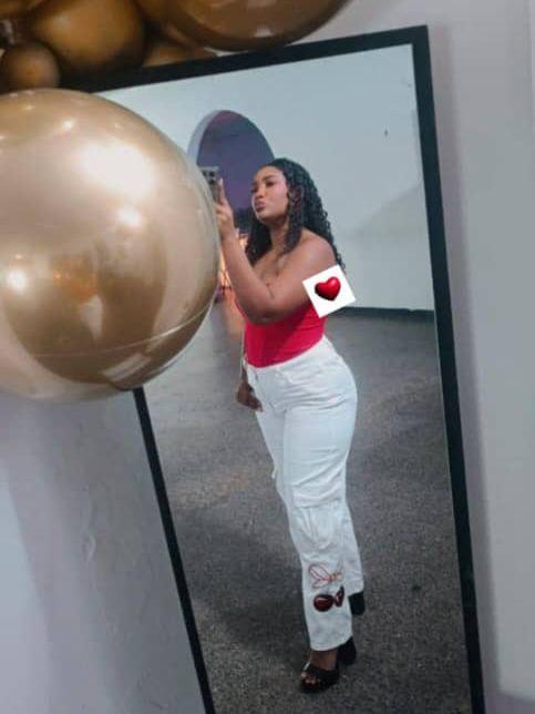 Chica busca chico en Almería: 