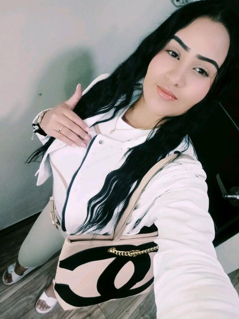 658284177: Chica busca chico en Las Palmas