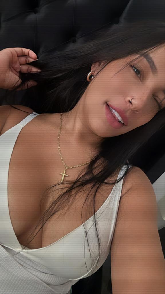 612240321: Chica busca chico en Ibiza