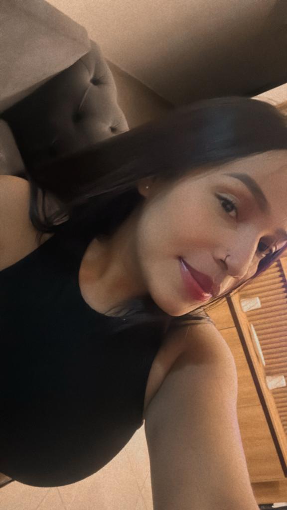 612240321: Chica busca chico en Ibiza