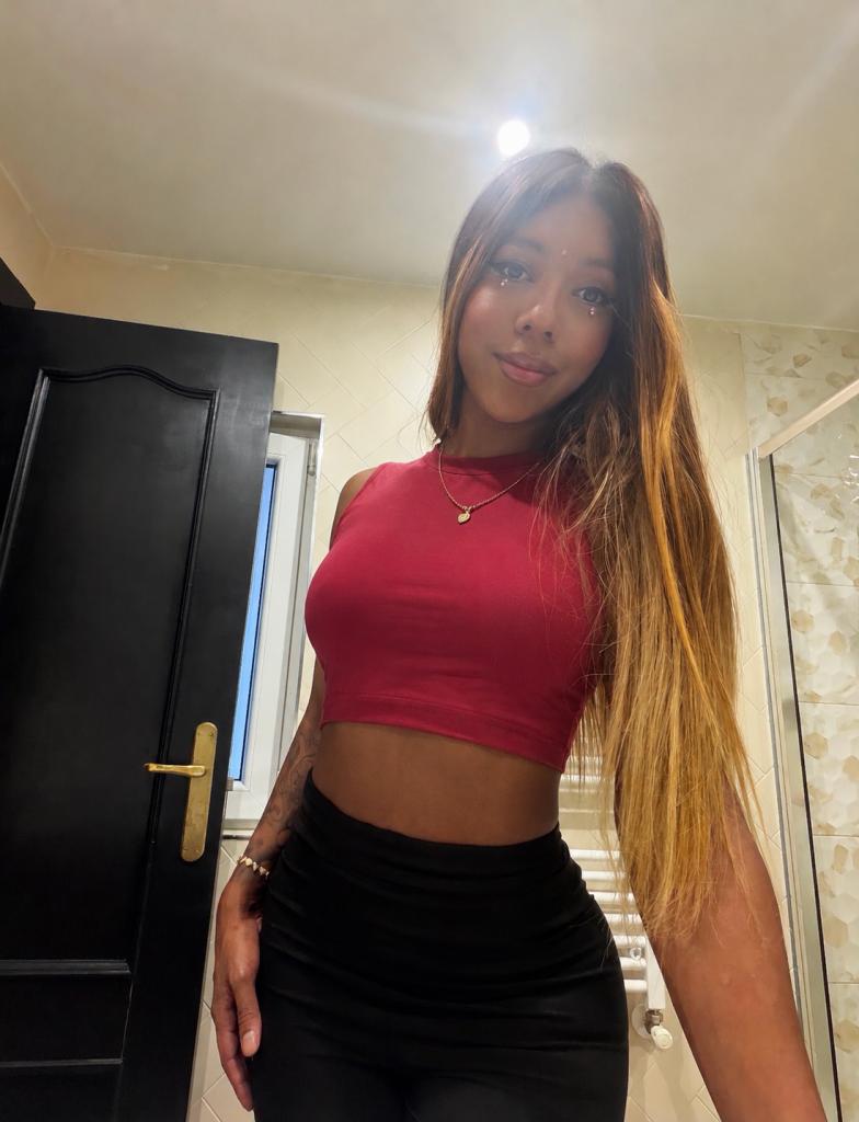 663051687: Transexual en León
