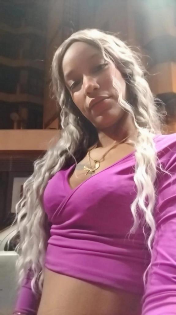 631685859: Chica busca chico en Salamanca
