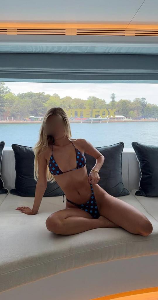 Chica busca chico en Málaga: Chica busca chico