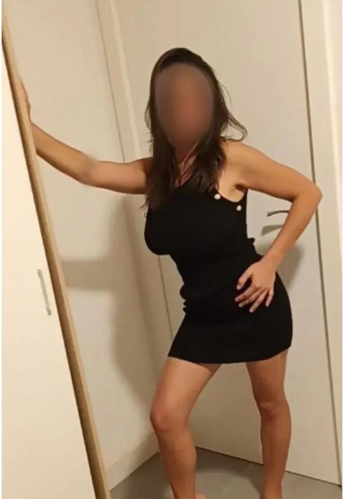 Chica busca chico en Cádiz: 