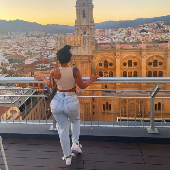 Chica busca chico en Sevilla: 