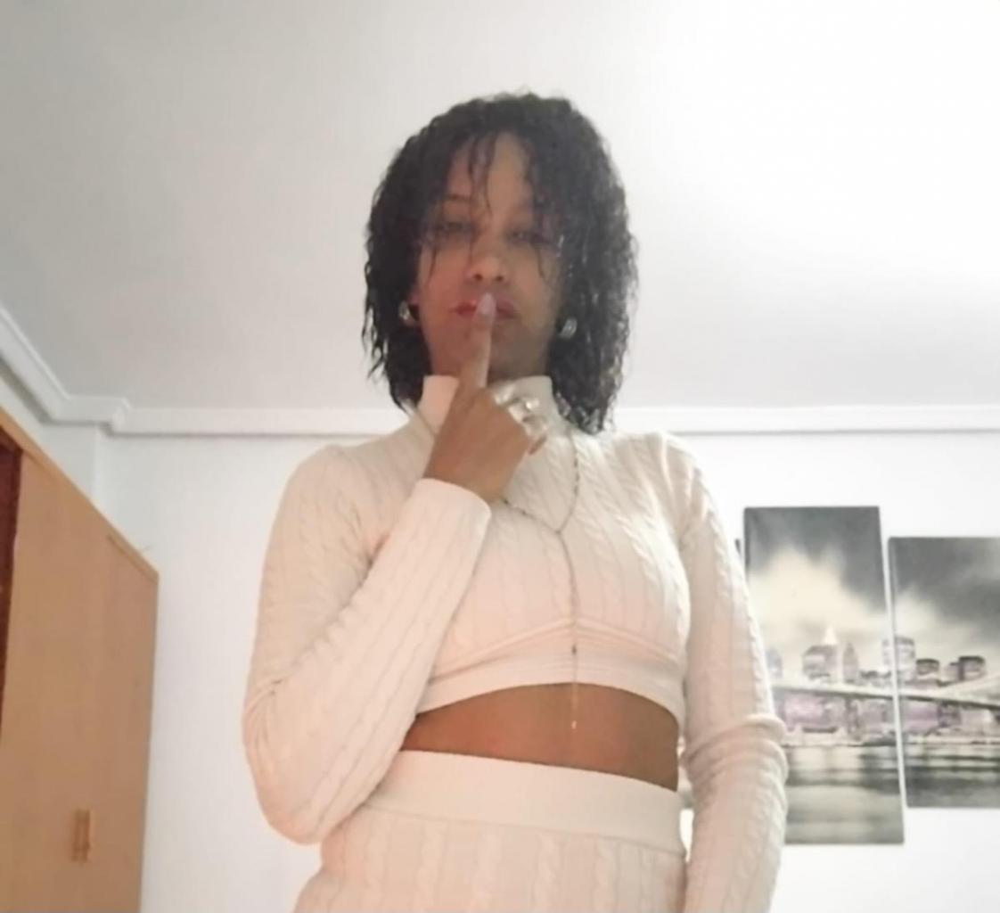 631685859: Chica busca chico en Salamanca