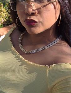 613784417: Chica busca chico en Sevilla