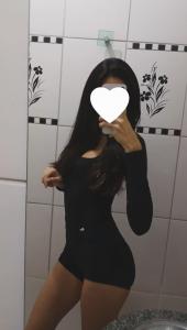 672838474: Chica busca chico en Sevilla