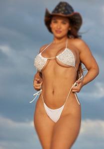 610040452: Chica busca chico en Ibiza