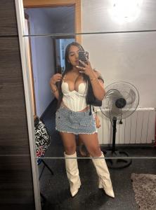 641514017: Chica busca chico en Gerona