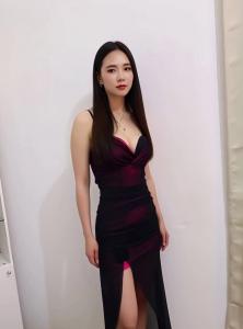 605244621: Chica busca chico en Barcelona