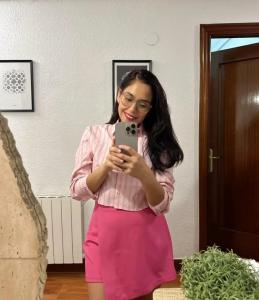 697734316: Chica busca chico en Málaga