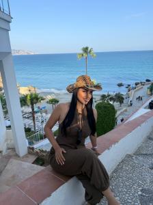 632948091: Chica busca chico en Málaga