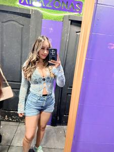 667694619: Chica busca chico en Sevilla
