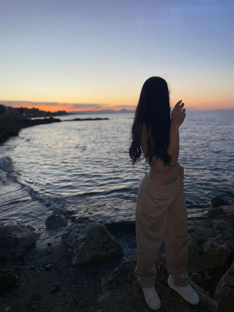 Chica busca chico en Málaga: Chica busca chico