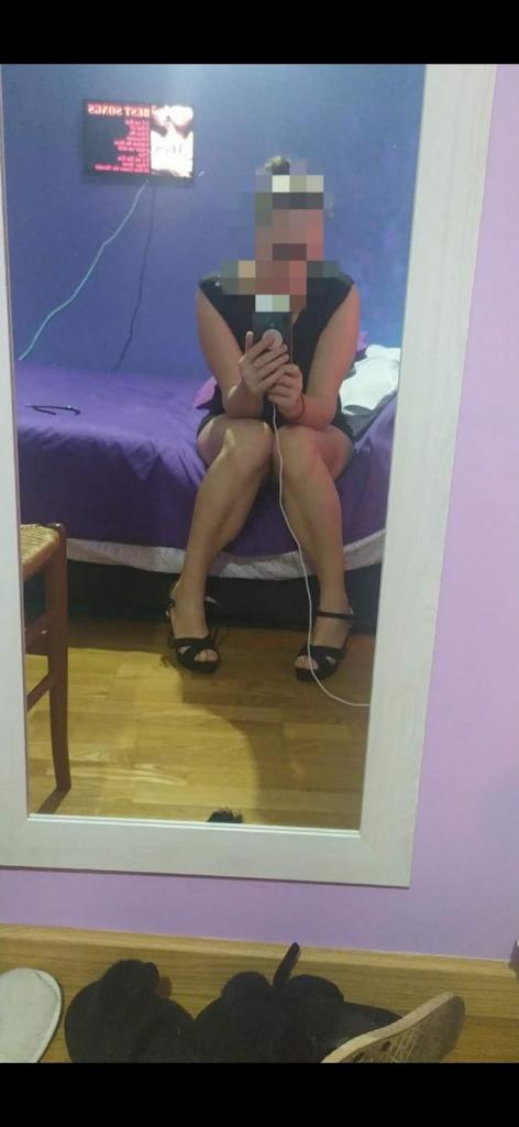 Chica busca chico en Granada: 