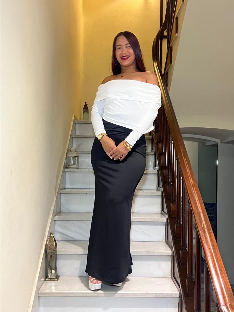 610652878: Chica busca chico en Sevilla