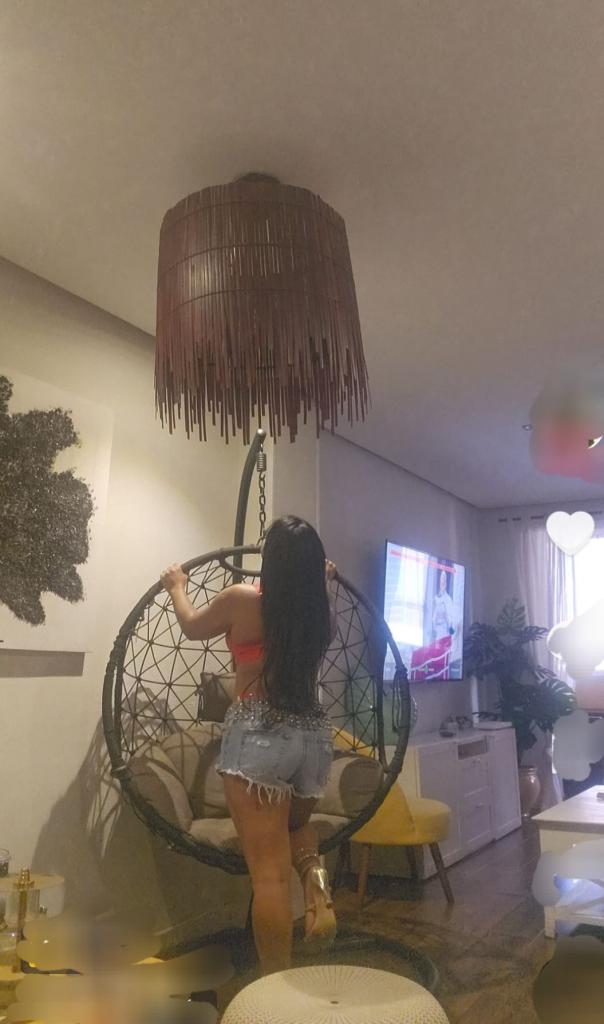 Chica busca chico en Granada: 
