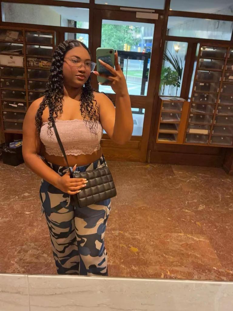 Chica busca chico en Almería: 