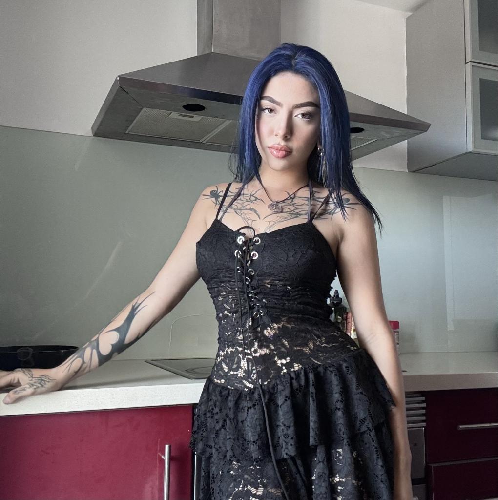 Chica busca chico en Ibiza: 