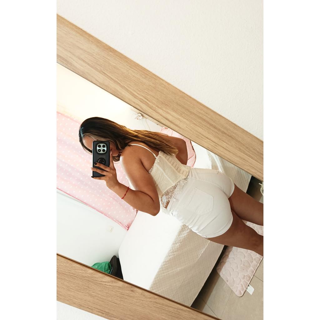 667694619: Chica busca chico en Sevilla