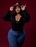 613784417: Chica busca chico en Sevilla