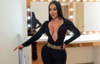 677375106: Chica busca chico en Barcelona
