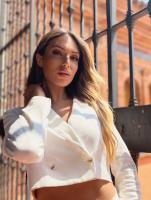 697239440: Chica busca chico en Menorca