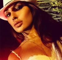 662310086: Chica busca chico en Málaga