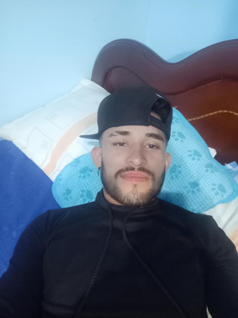 614720977: Chico busca chica en Valladolid