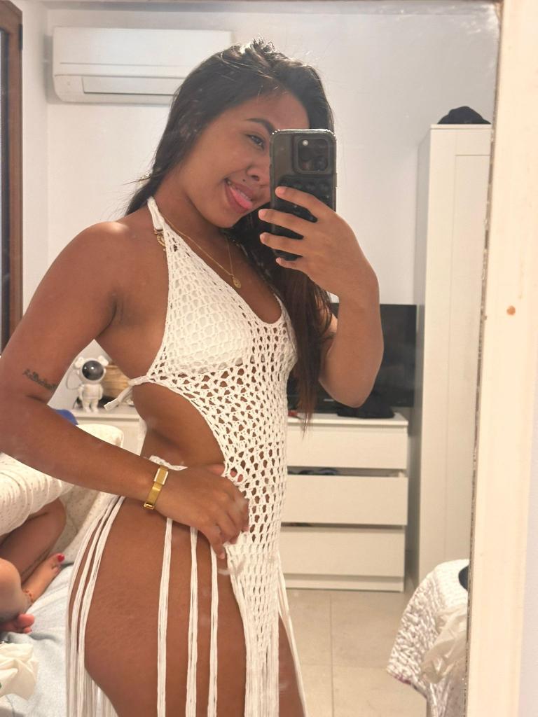 607020075: Chica busca chico en Ibiza