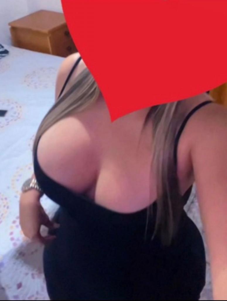 Chica busca chico en Almería: 