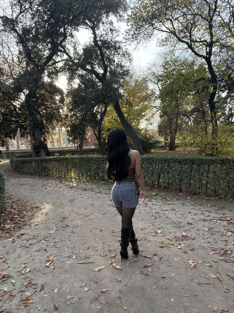 610876106: Chica busca chico en Madrid