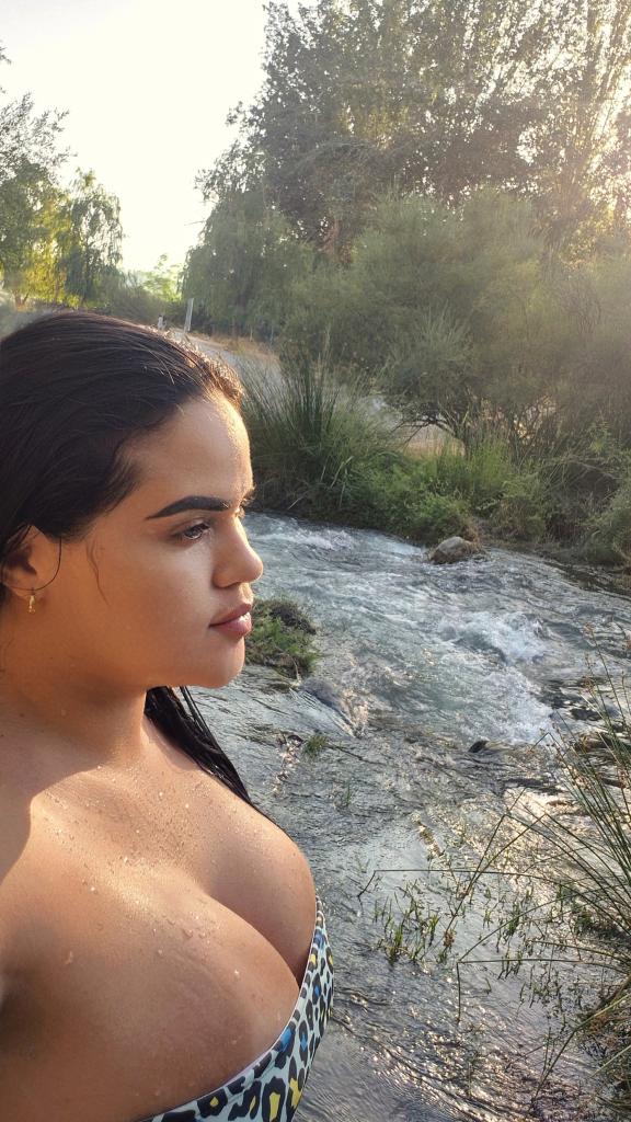 610113584: Chica busca chico en Almería