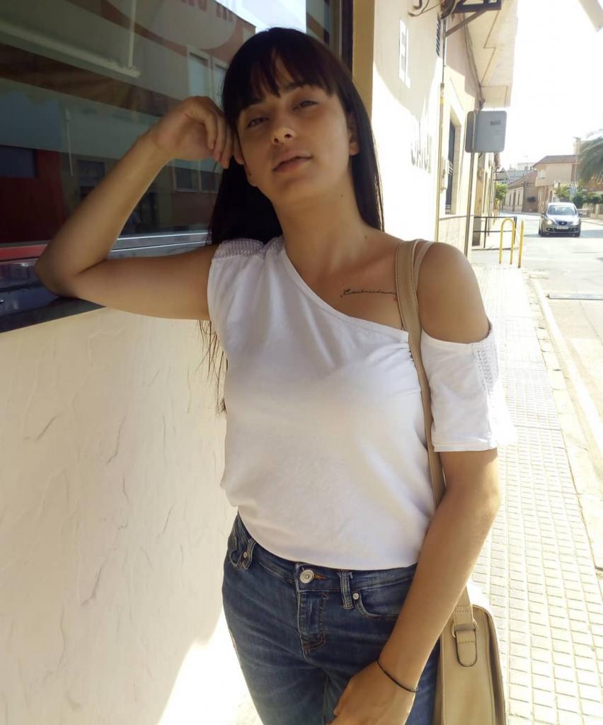 604109186: Chica busca chico en Murcia