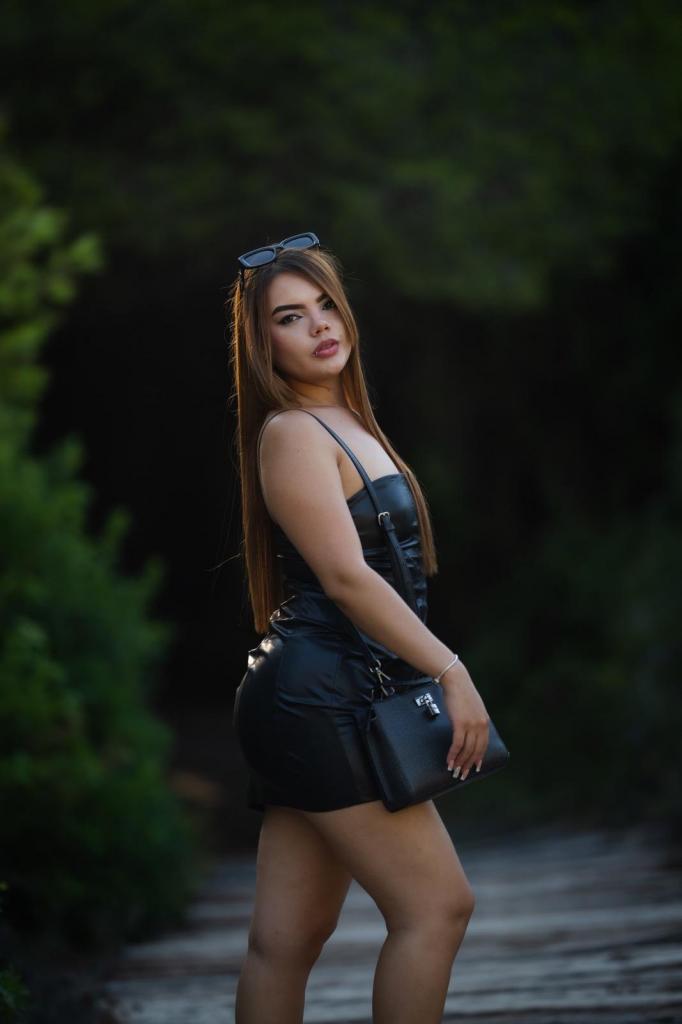 Chica busca chico en Zaragoza: Chica busca chico