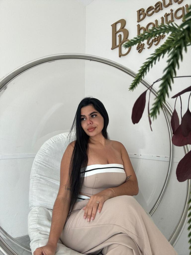 Chica busca chico en Barcelona: Chica busca chico