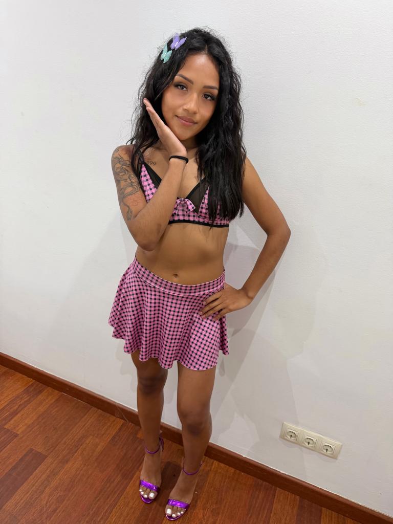 658868395: Chica busca chico en Barcelona