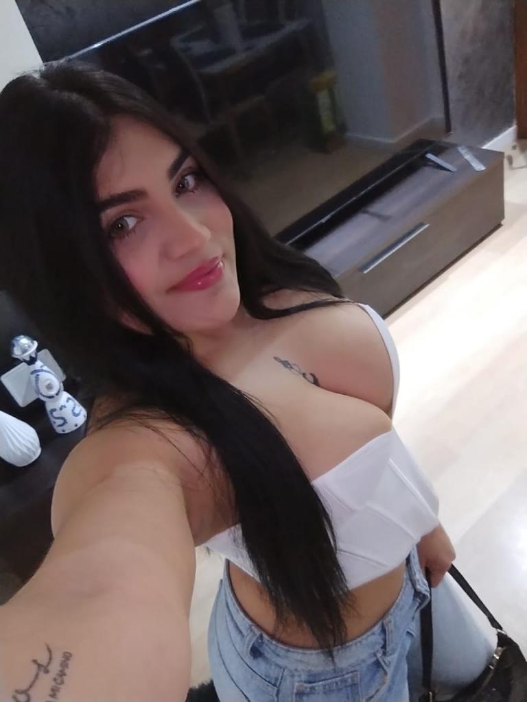 Chica busca chico en Valencia: Chica busca chico