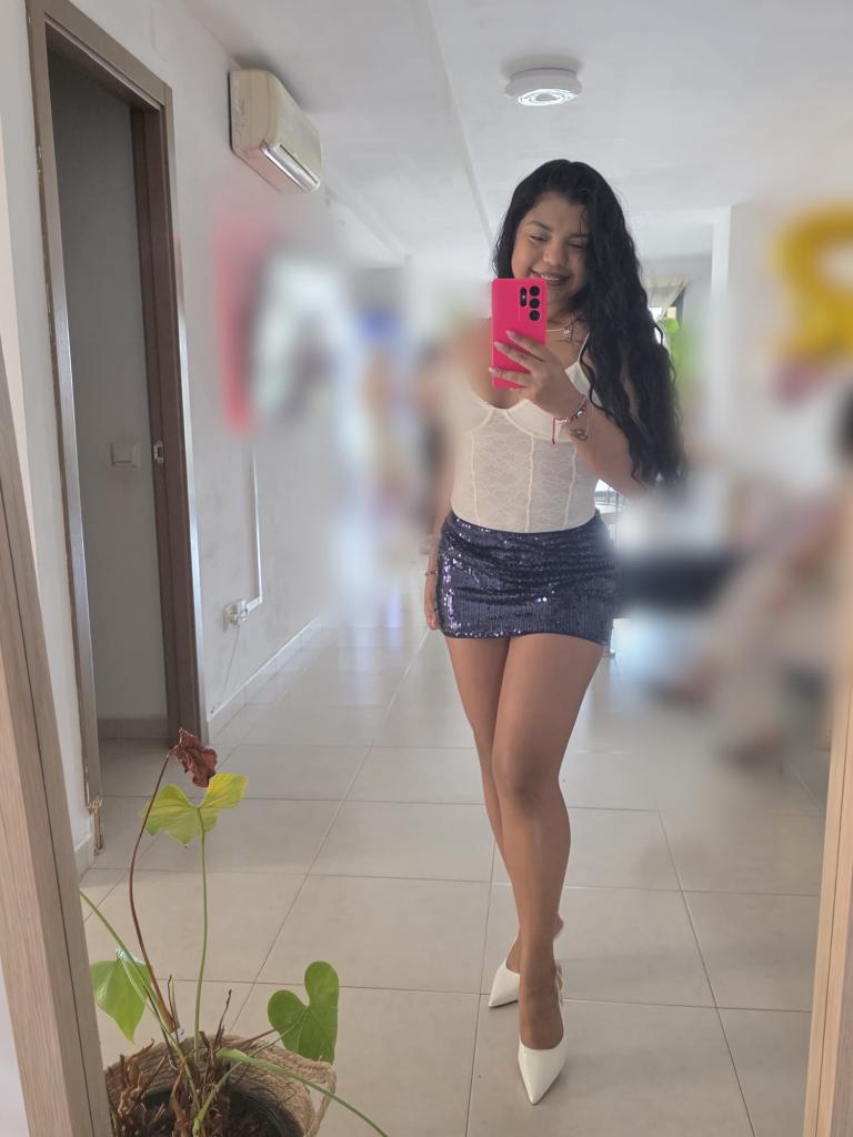 Chica busca chico en Alicante: Chica busca chico