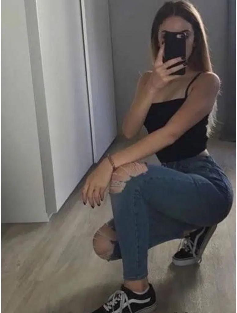 Chica busca chico en Málaga: Chica busca chico