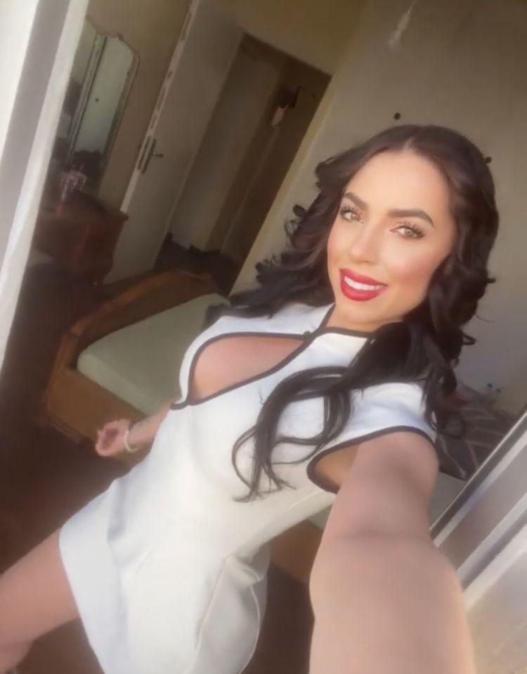 Chica busca chico en Almería: 