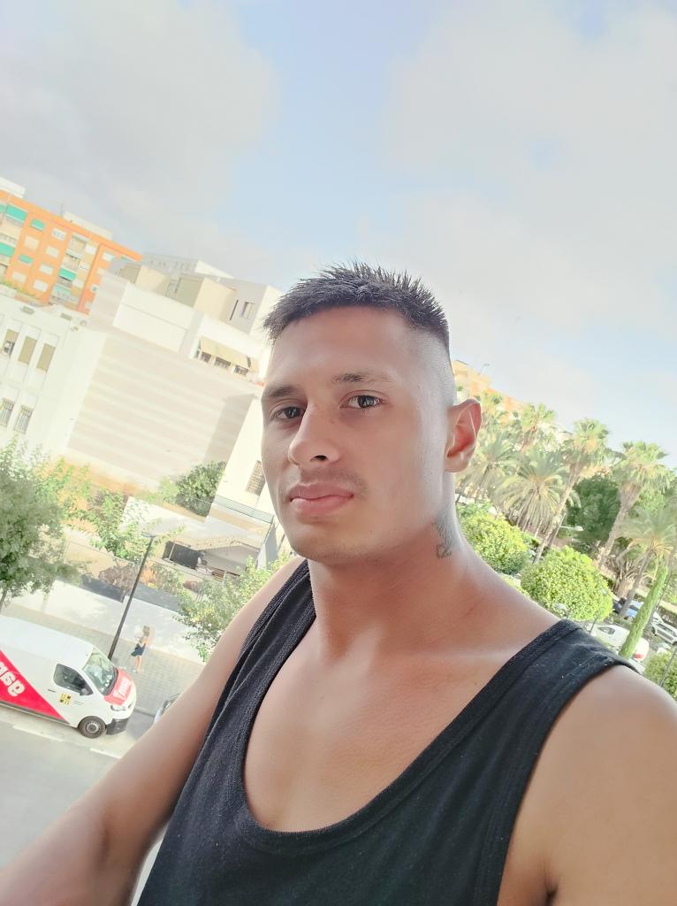 Chico busca chica en Valencia: 