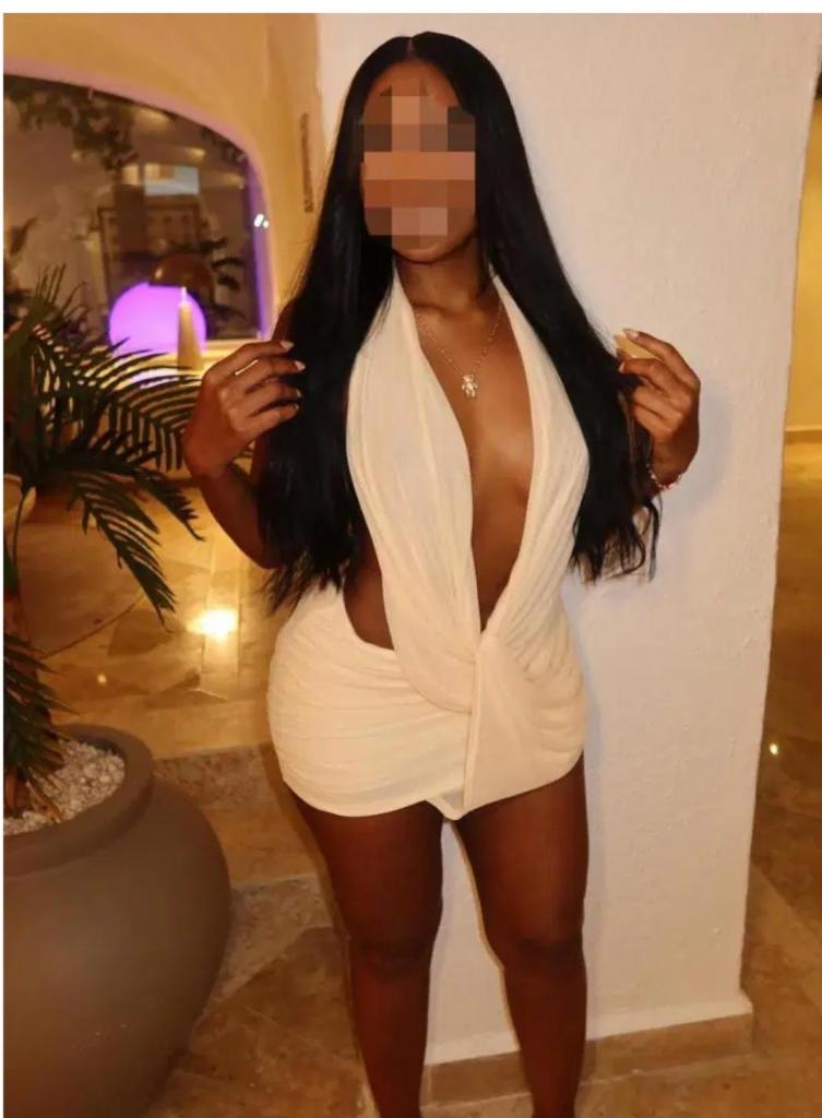 641605196: Chica busca chico en La Coruña